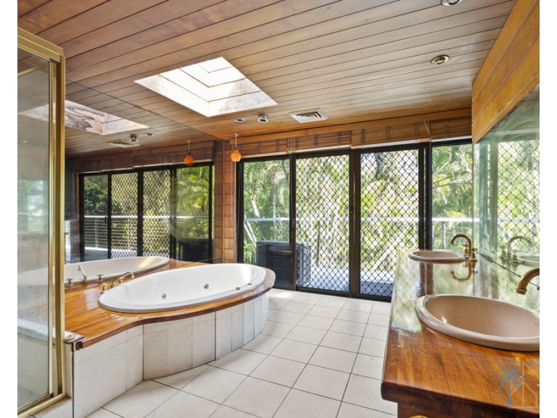 28 Elanora Drive, Burleigh Heads QLD 4220