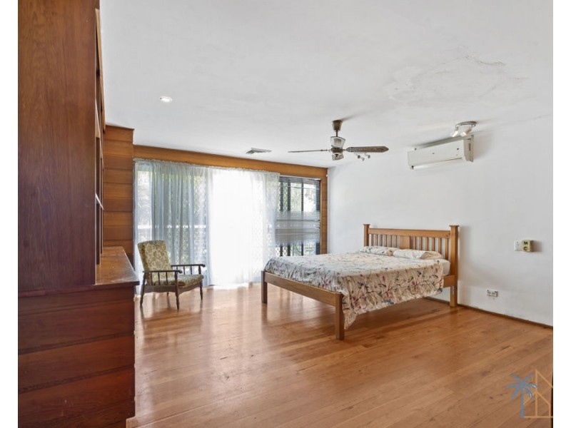 28 Elanora Drive, Burleigh Heads QLD 4220