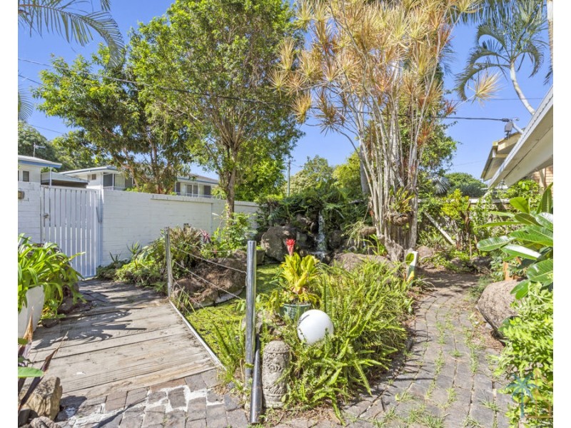28 Elanora Drive, Burleigh Heads QLD 4220