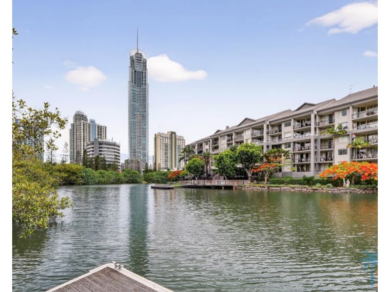 611/70 Remembrance drive, Surfers Paradise QLD 4217