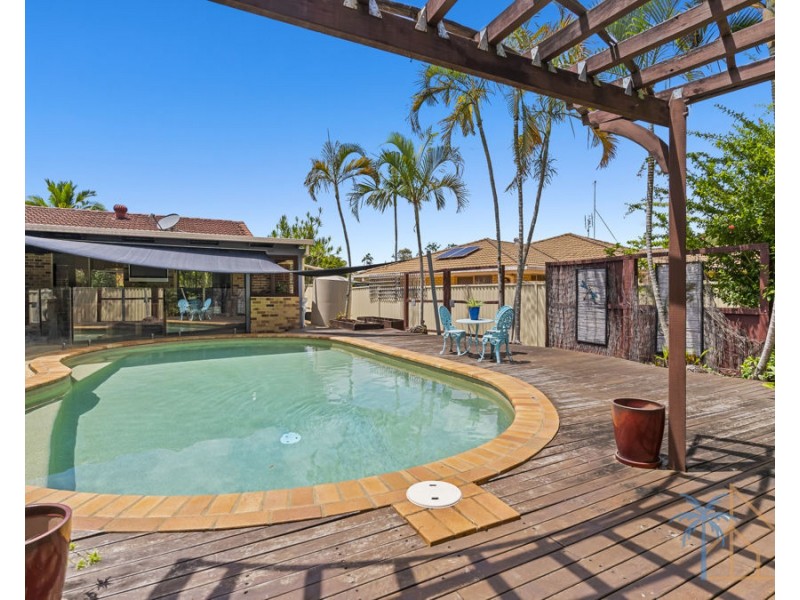 196 Mildura Drive, Helensvale QLD 4212