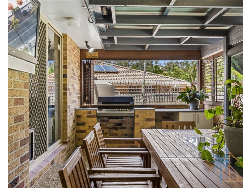 196 Mildura Drive, Helensvale QLD 4212