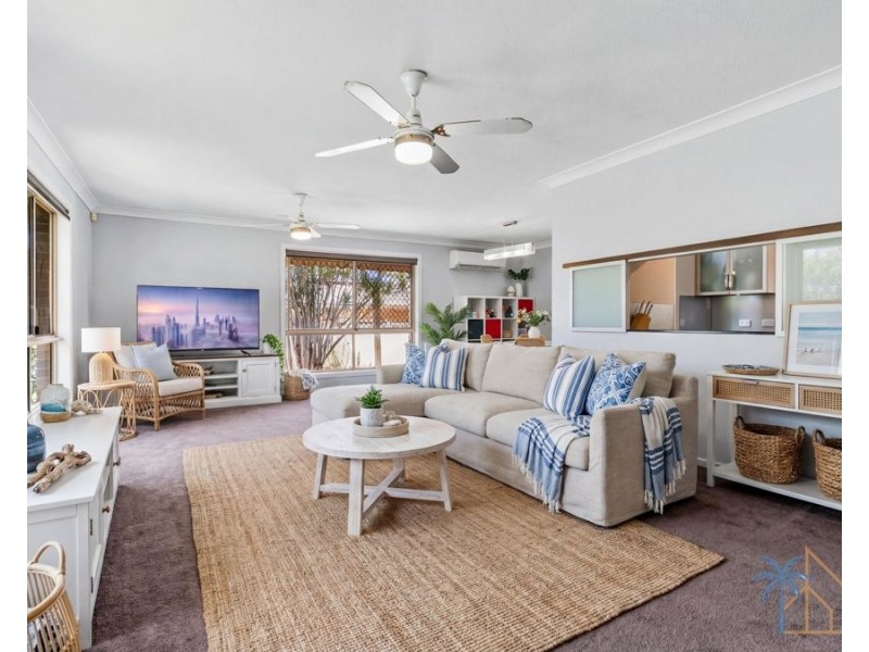 196 Mildura Drive, Helensvale QLD 4212