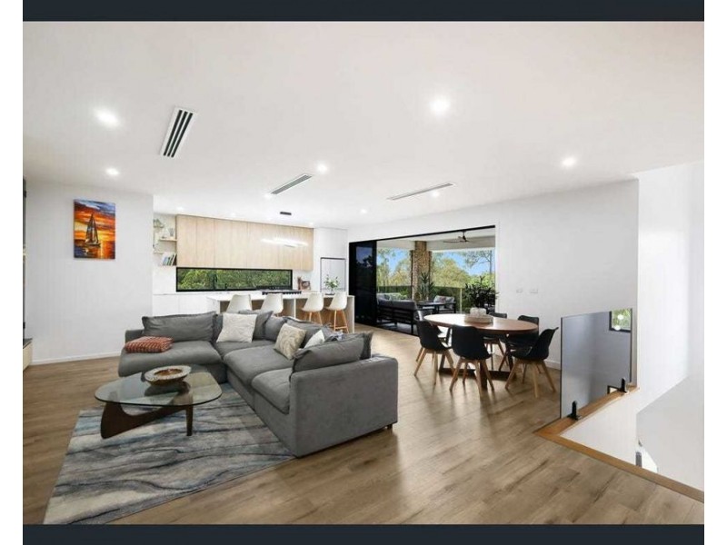 11 Brushwood Drive, Parkwood QLD 4214