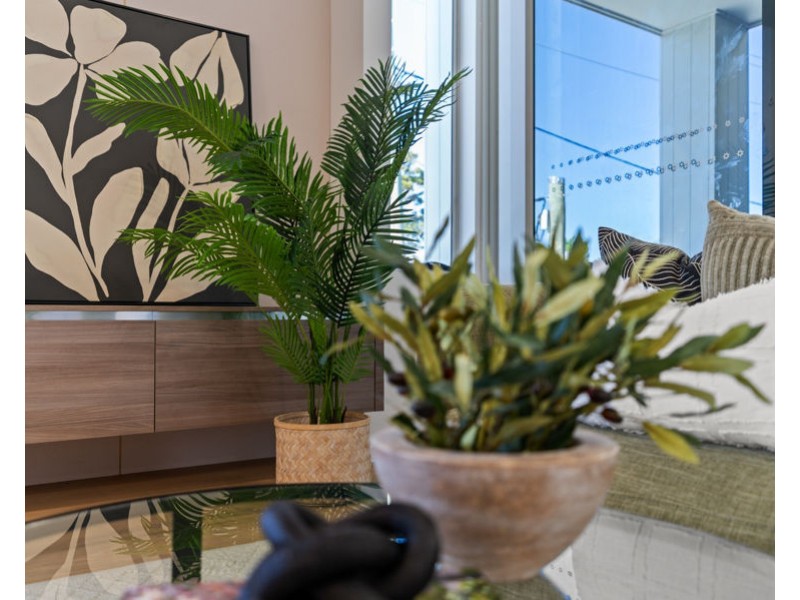 10 Abalone Ave, Paradise Point QLD 4216