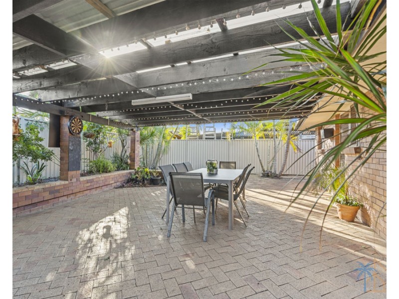 132 Oceanic Drive, Mermaid Waters QLD 4218