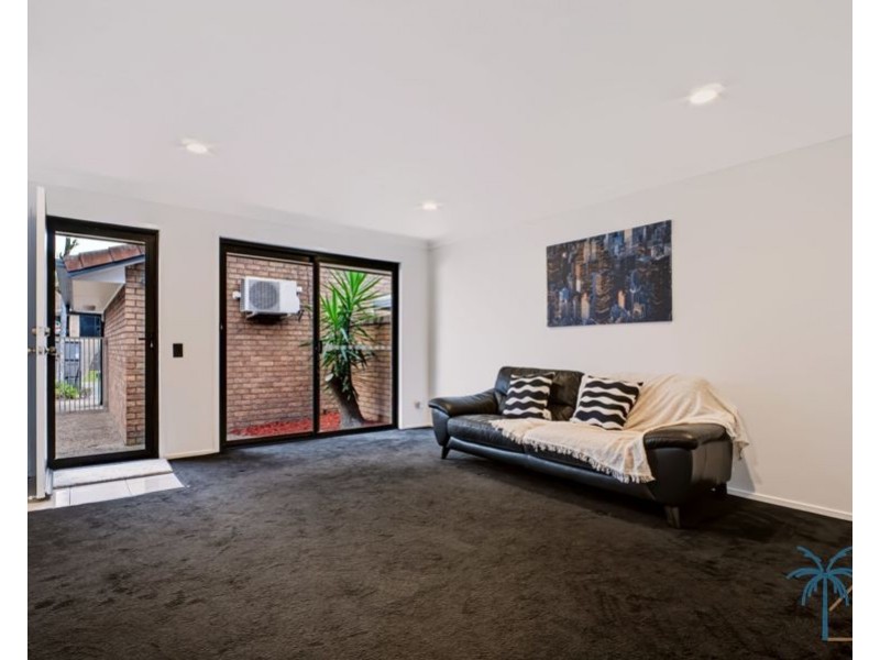 2/85 Treeview Drive, Burleigh Waters QLD 4220