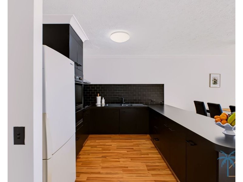 2/85 Treeview Drive, Burleigh Waters QLD 4220
