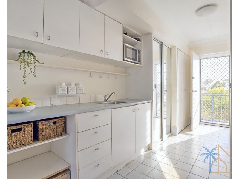 18/125 Frank St, Labrador QLD 4215