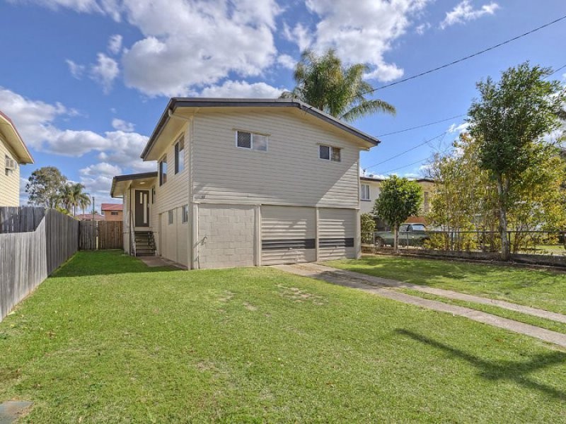 22 Bowen Avenue, Albany Creek QLD 4035