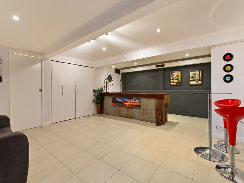 82 Narellan Street, Arana Hills QLD 4054