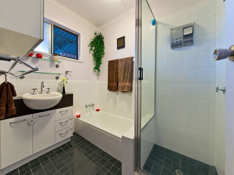 82 Narellan Street, Arana Hills QLD 4054