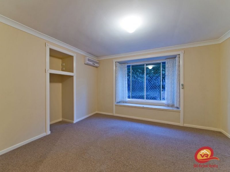 42 Affleck Avenue, Petrie QLD 4502