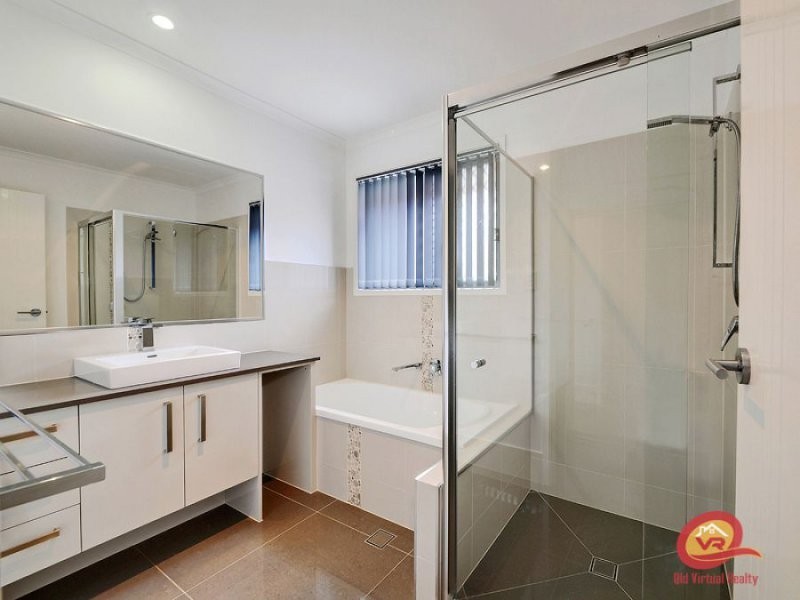 11 Fenton Cl, Warner QLD 4500