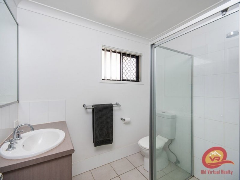 34 Peacherine Cct, Bellmere QLD 4510