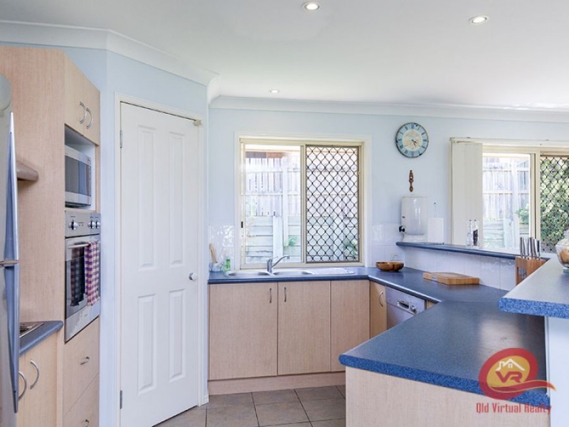 2 Feldsman Court, Petrie QLD 4502