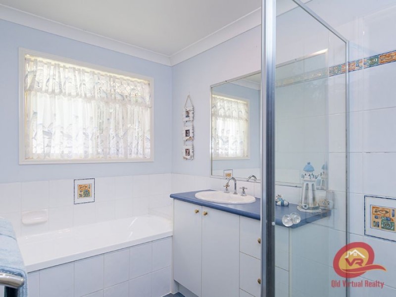 2 Feldsman Court, Petrie QLD 4502