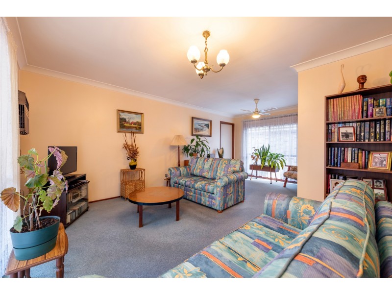 16 Lakeshore Parade, Sussex Inlet NSW 2540