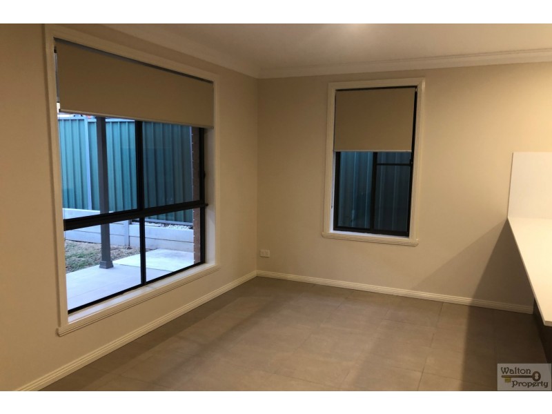 42 Esrom Street, Bathurst NSW 2795