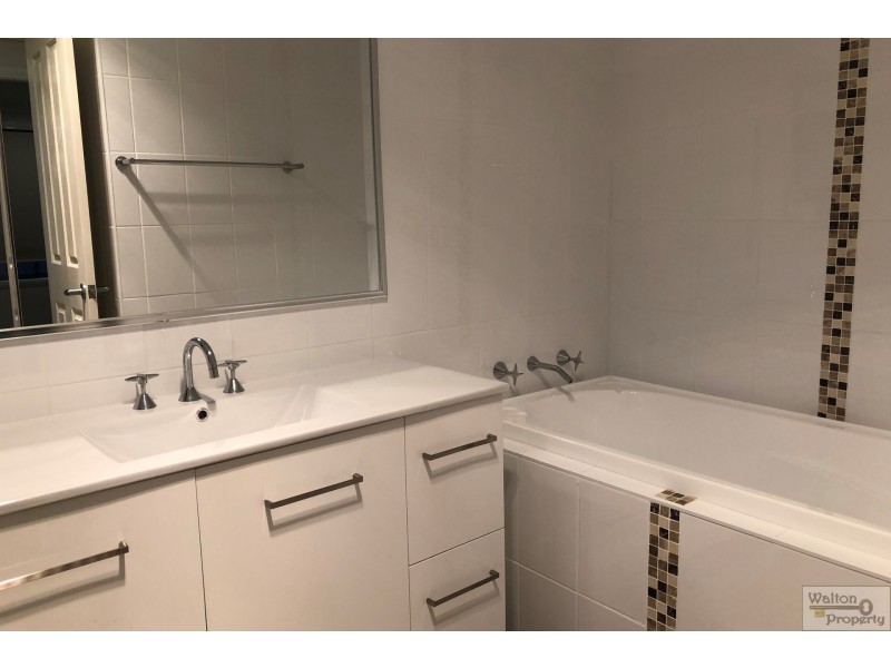 42 Esrom Street, Bathurst NSW 2795