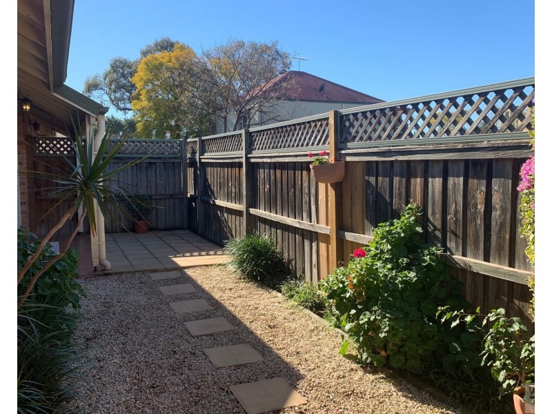 2/20 Argyle Street, South Windsor NSW 2756