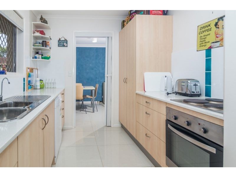 16 Newport Drive, Newport QLD 4020