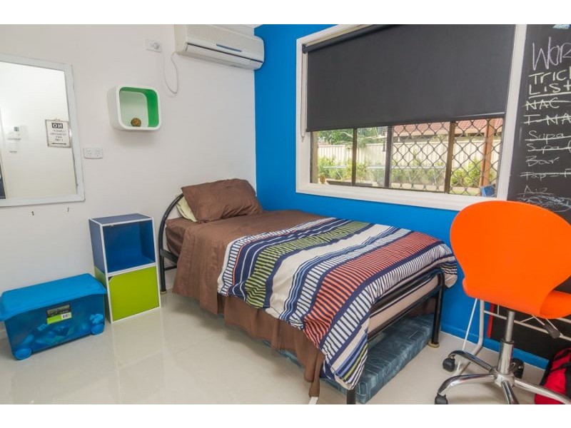 16 Newport Drive, Newport QLD 4020