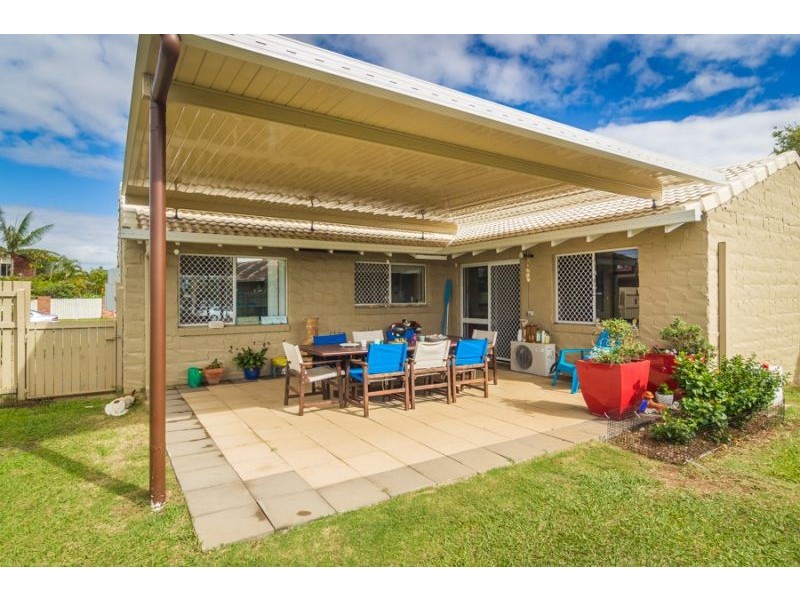 16 Newport Drive, Newport QLD 4020