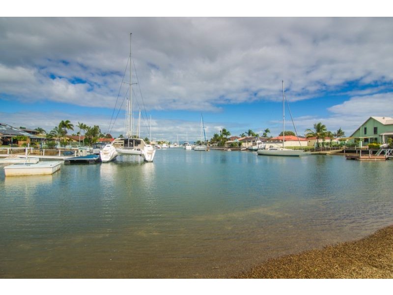 16 Newport Drive, Newport QLD 4020