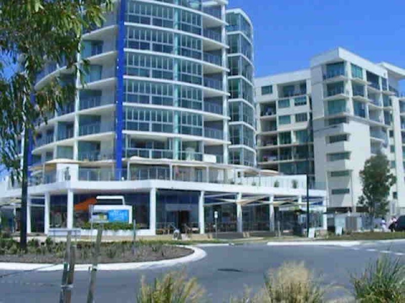 102/14 Oxley Ave, Woody Point QLD 4019