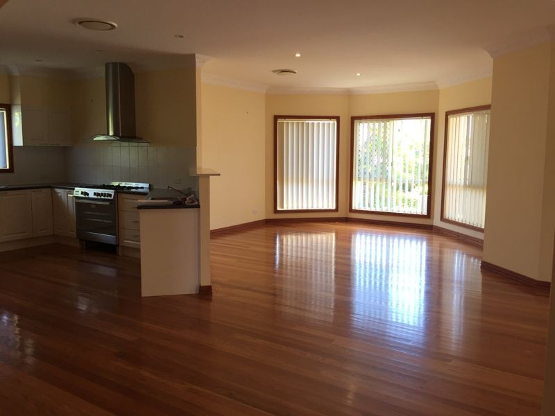 30 Pinnock Cres, North Lakes QLD 4509