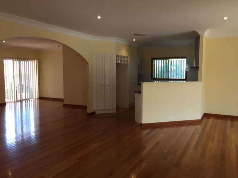 30 Pinnock Cres, North Lakes QLD 4509