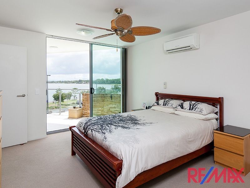201/14 Oxley Avenue, Woody Point QLD 4019