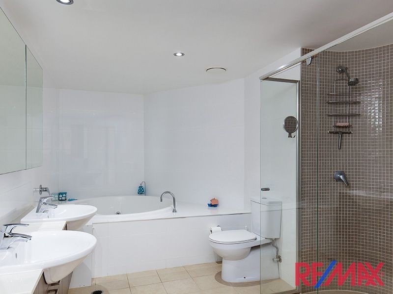 201/14 Oxley Avenue, Woody Point QLD 4019