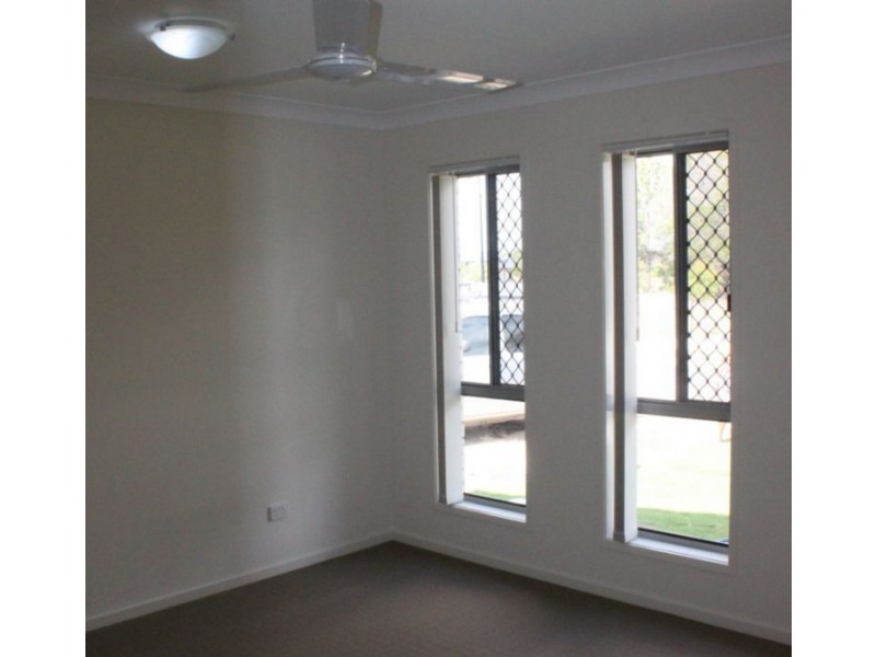 66 Wallarah Parade, North Lakes QLD 4509