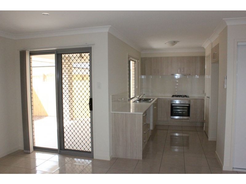 66 Wallarah Parade, North Lakes QLD 4509