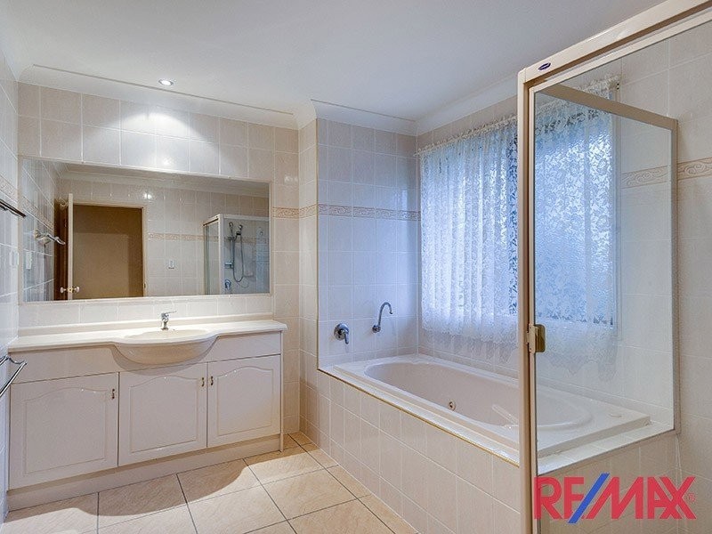 12 Fernwren Court, Cashmere QLD 4500