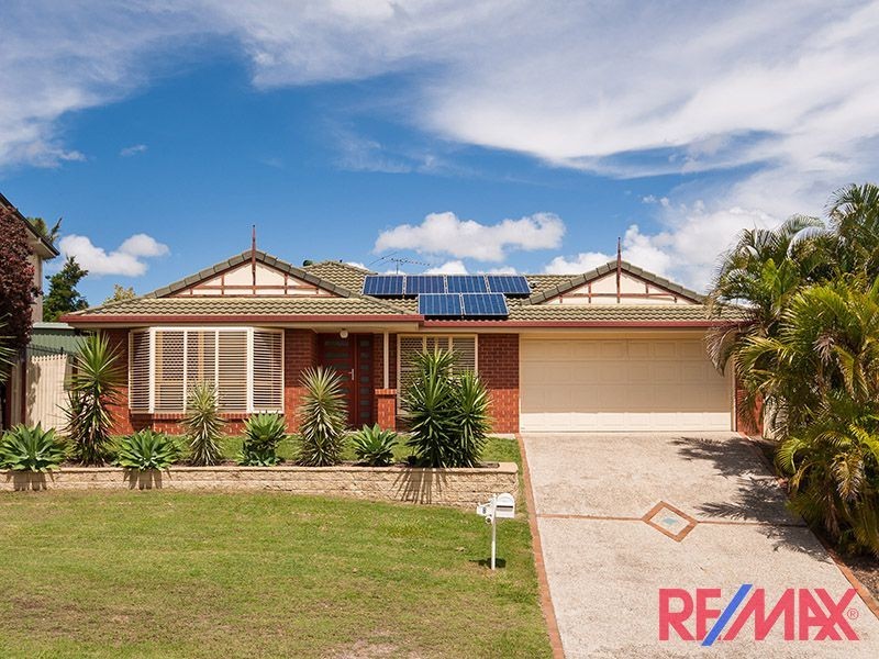 8 Reginald Avenue, Arana Hills QLD 4054