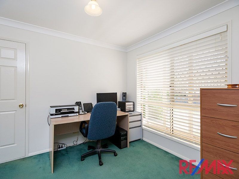 8 Reginald Avenue, Arana Hills QLD 4054