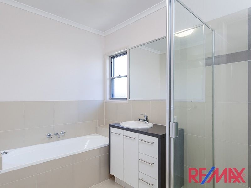 34 Sandpiper Avenue, North Lakes QLD 4509