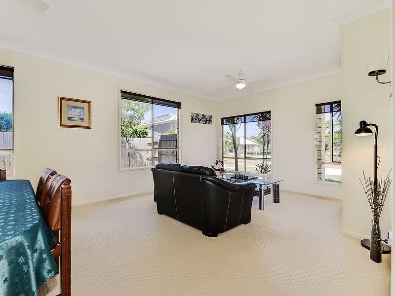 8 Koala Close, North Lakes QLD 4509