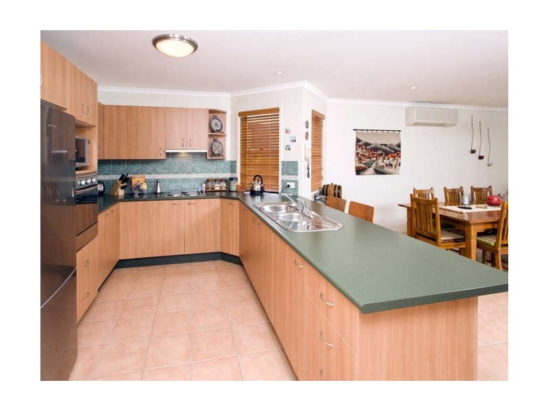 27 Hayward Avenue, Cashmere QLD 4500