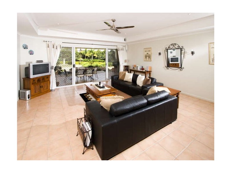 27 Hayward Avenue, Cashmere QLD 4500