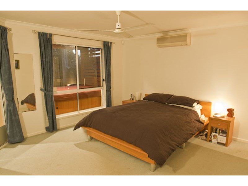 27 Hayward Avenue, Cashmere QLD 4500