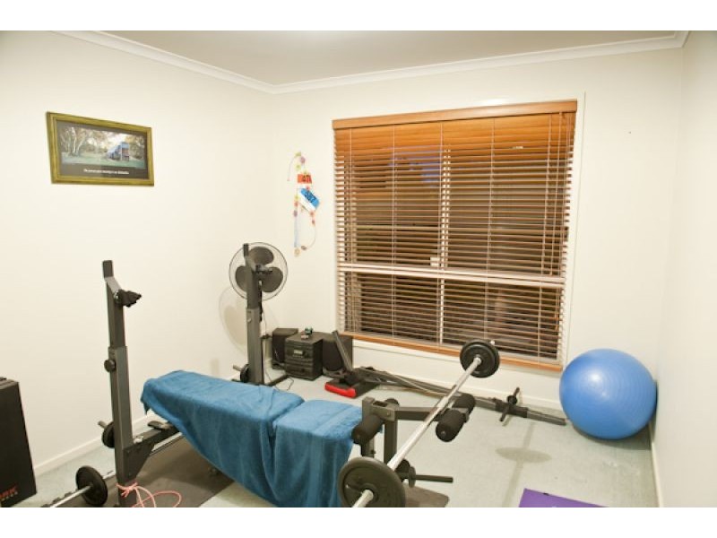 27 Hayward Avenue, Cashmere QLD 4500