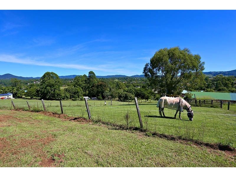 39 SADDLEBACK DRIVE, Dayboro QLD 4521