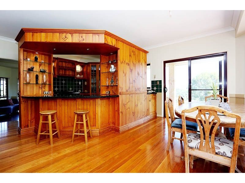 39 SADDLEBACK DRIVE, Dayboro QLD 4521