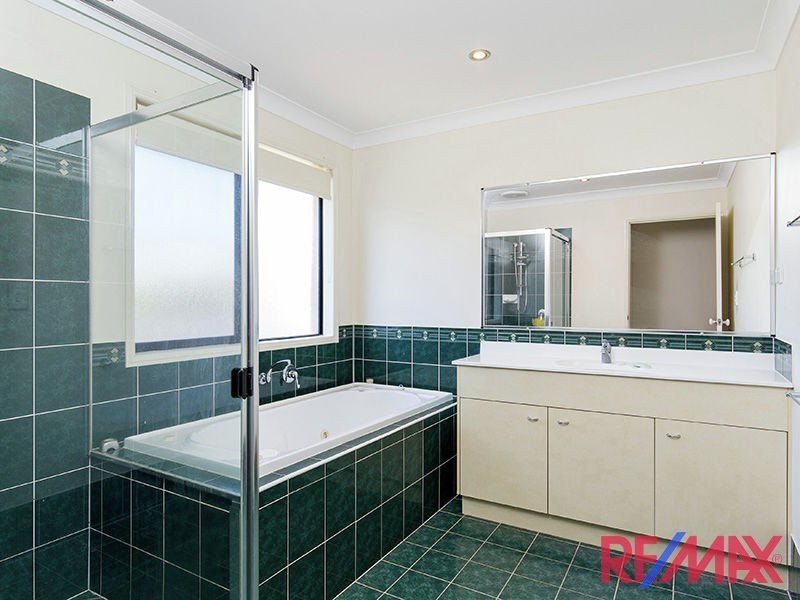 23 Montclare Court, Cashmere QLD 4500