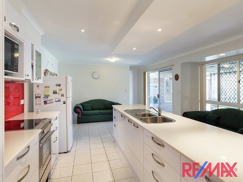 13 Winter Rd, Kallangur QLD 4503