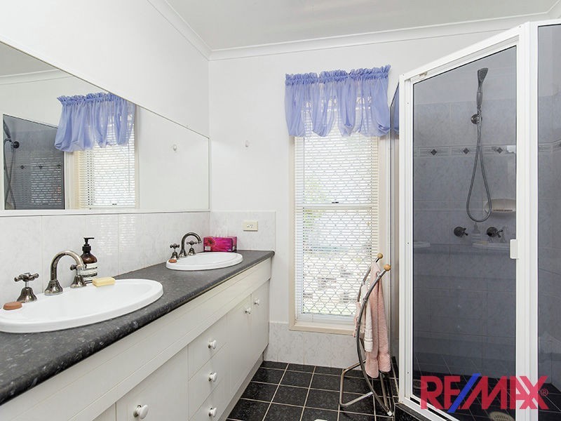 13 Winter Rd, Kallangur QLD 4503